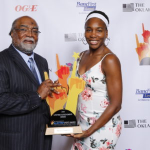 VIP and awardee photos with Venus Williams at The Oklahoman's All City Prep Sports Awards at the Cox Center. Tuesday, June 26, 2018. Photo by Doug Hoke,The Oklahoman